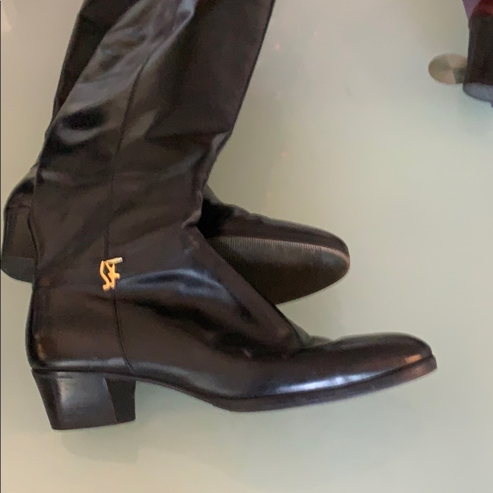 Boots - Picture 2 of 3